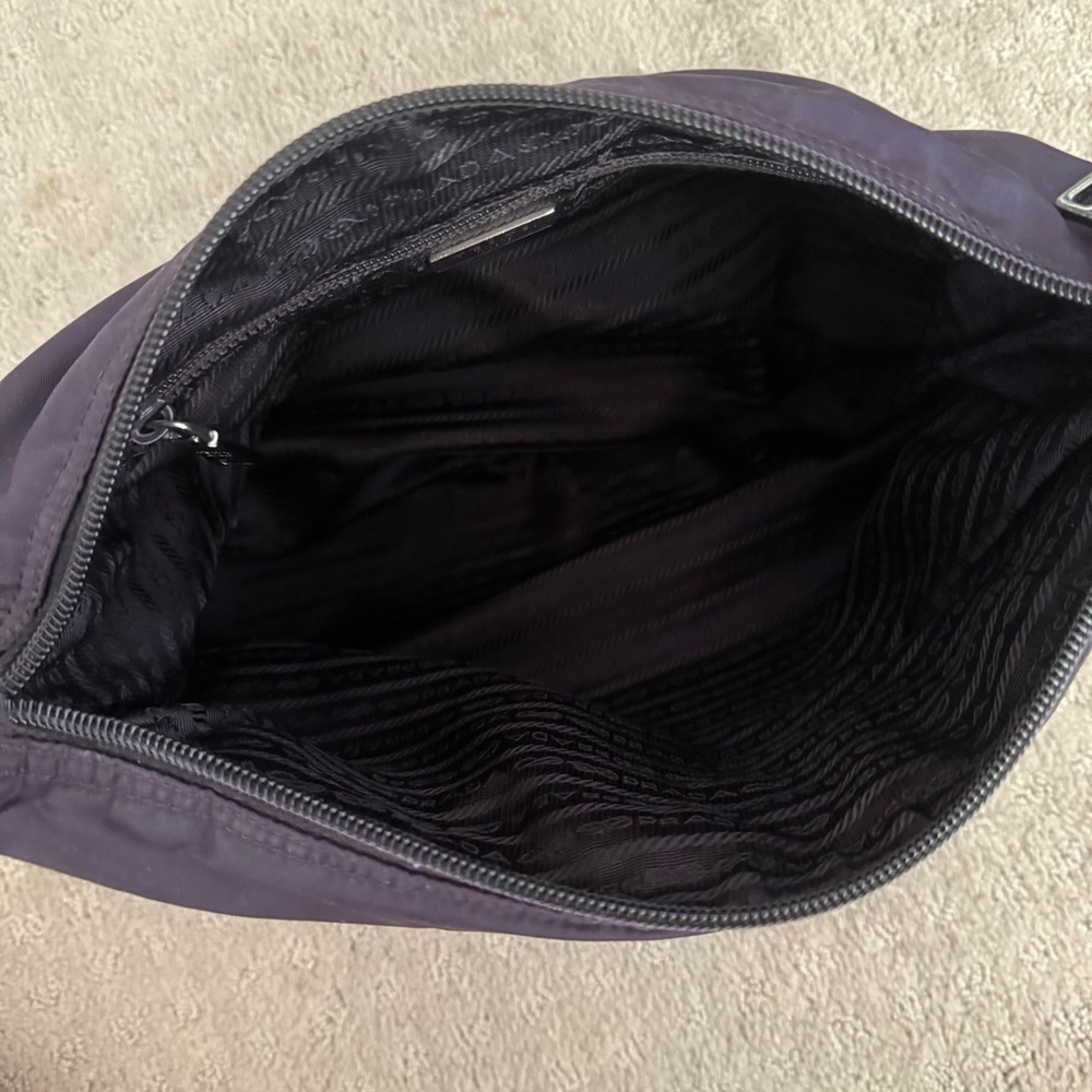 💯 Authentic Prada Dark Purple Nylon Crossbody Bag - Picture 7 of 8